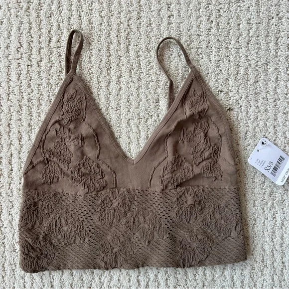 NWT FREE PEOPLE Intimately Candy Seamless Longline Bralette Sand XS/S - Picture 4 of 8